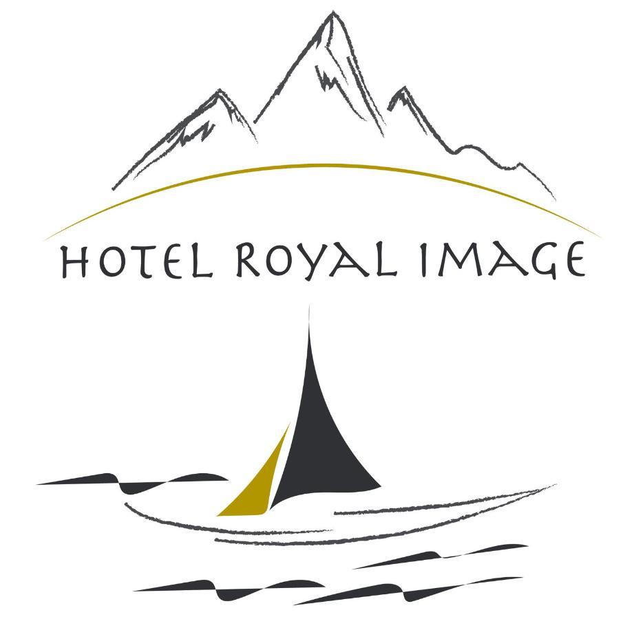 Hotel Royal Image ポカラ エクステリア 写真