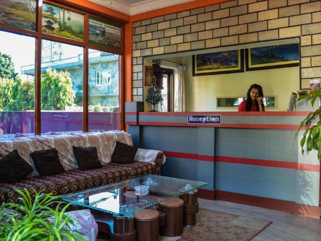 Hotel Royal Image ポカラ エクステリア 写真
